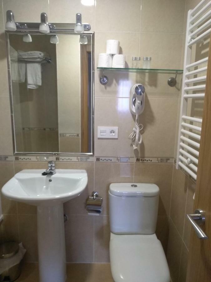 Apartamentos Prestin Onís エクステリア 写真