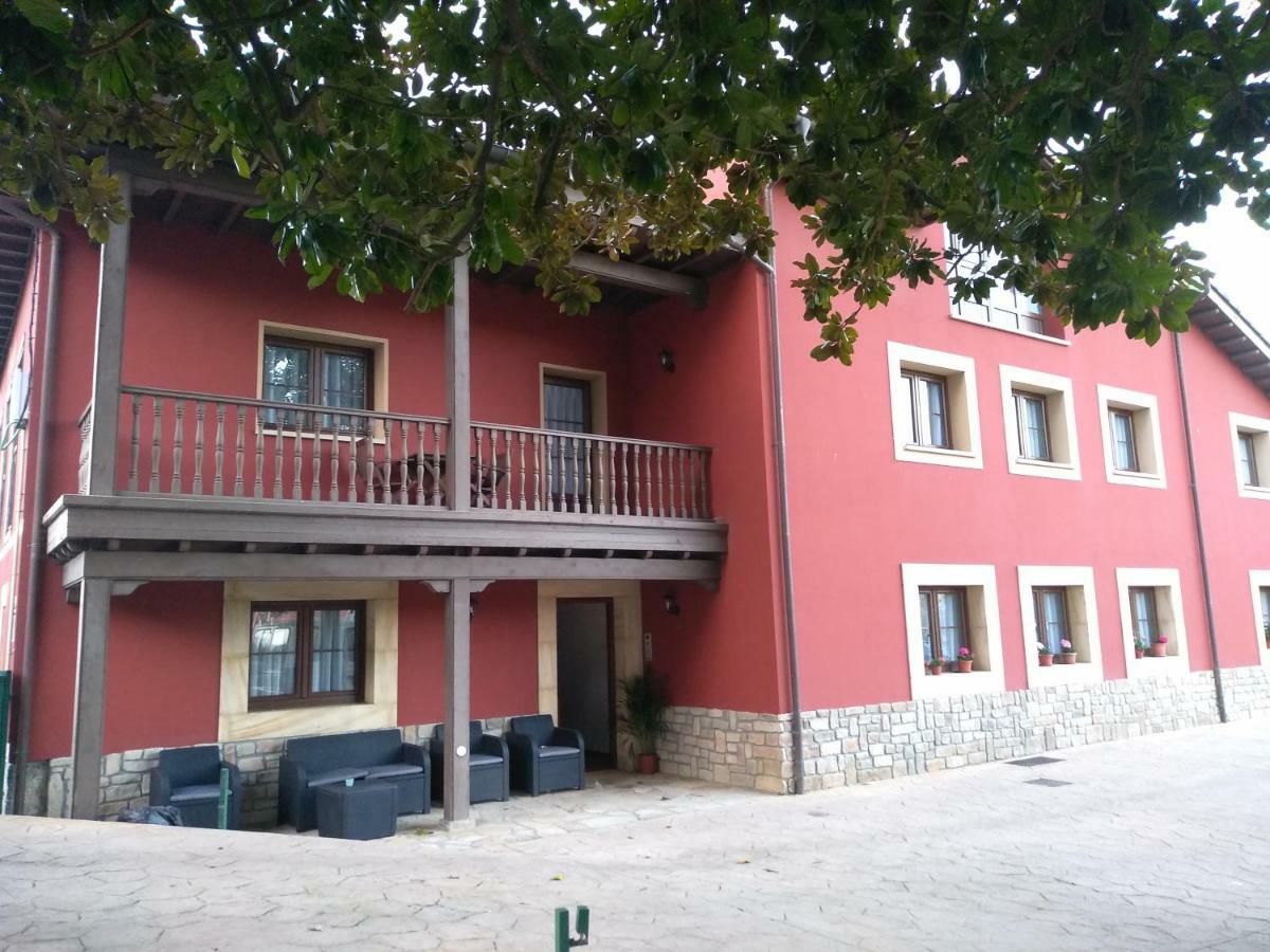 Apartamentos Prestin Onís エクステリア 写真